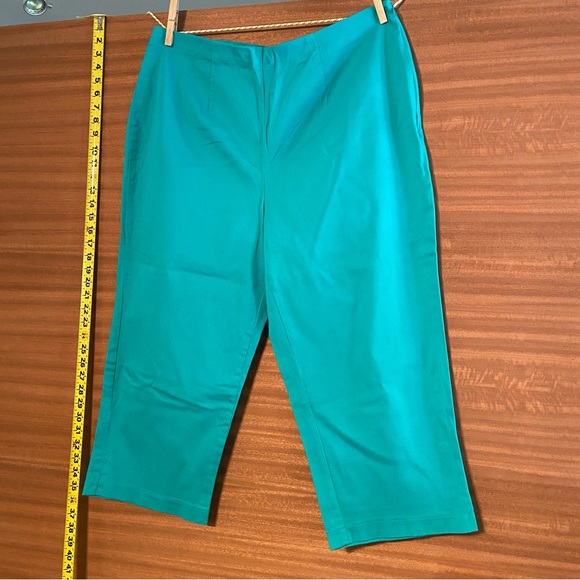 BOB MACKIE vintage turquoise pedal pushers/ capris. Cotton with touch of stretch - Picture 1 of 12